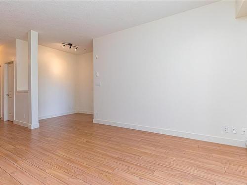411-623 Treanor Ave, Langford, BC - Indoor Photo Showing Other Room
