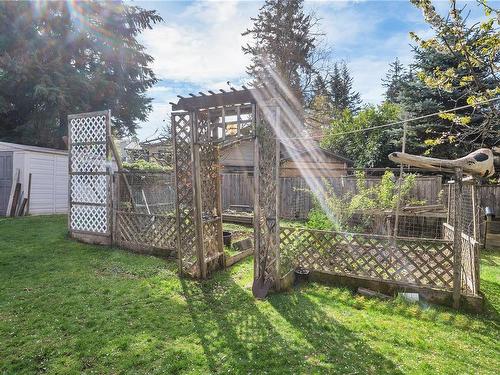475 Elizabeth Rd, Campbell River, BC - Outdoor