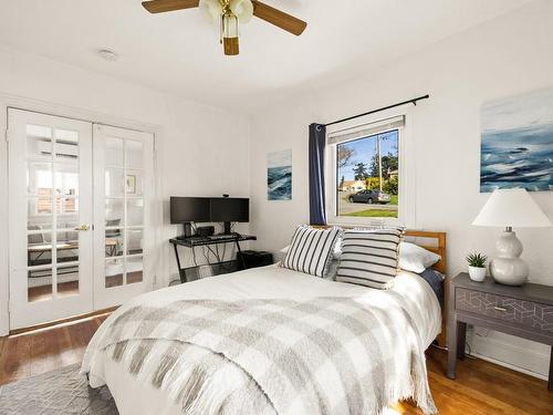 4016 Wiseton St, Saanich, BC - Indoor Photo Showing Bedroom