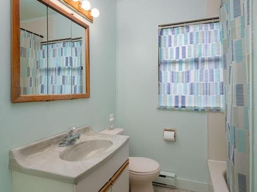 4527 Beale St, Port Alberni, BC - Indoor Photo Showing Bathroom