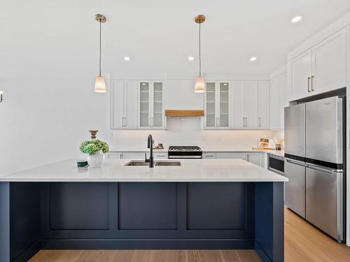 3289 Klanawa Cres, Courtenay, BC - Indoor Photo Showing Kitchen With Upgraded Kitchen