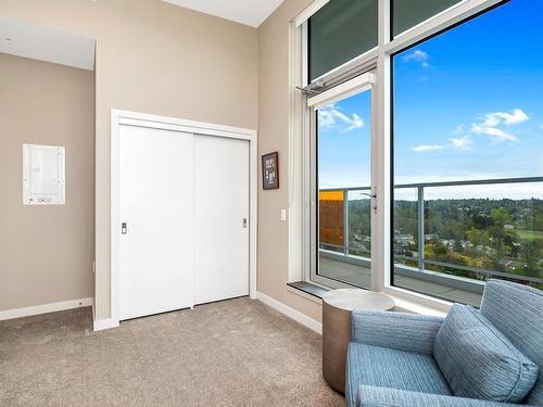 803-4011 Rainbow Hill Lane, Saanich, BC - Indoor Photo Showing Other Room