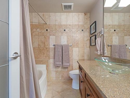 334-3666 Royal Vista Way, Courtenay, BC - Indoor Photo Showing Bathroom