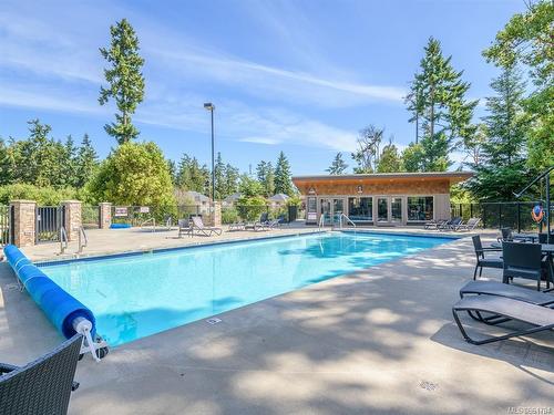 122D-1175 Resort Dr, Parksville, BC - Outdoor With In Ground Pool