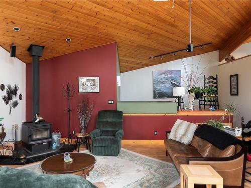 782 & 784 Ebadora Lane, Malahat, BC - Indoor Photo Showing Living Room With Fireplace