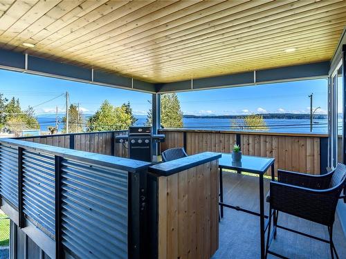 273 Lansdowne St, Union Bay, BC - Outdoor With Deck Patio Veranda With Exterior