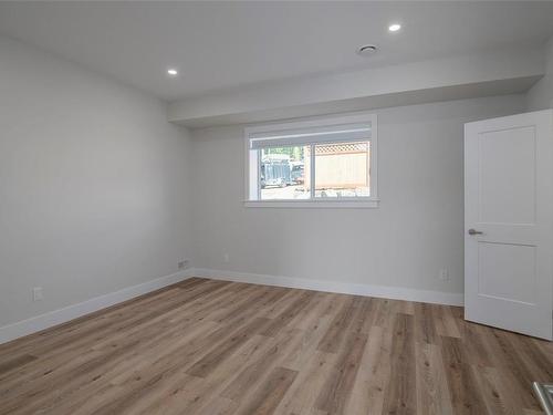 2462 Rosstown Rd, Nanaimo, BC - Indoor Photo Showing Other Room