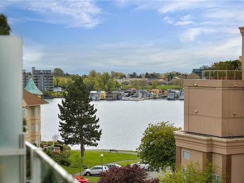 401-68 Songhees Rd, Victoria, BC - Outdoor With View
