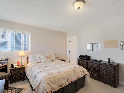26-416 Dallas Rd, Victoria, BC - Indoor Photo Showing Bedroom