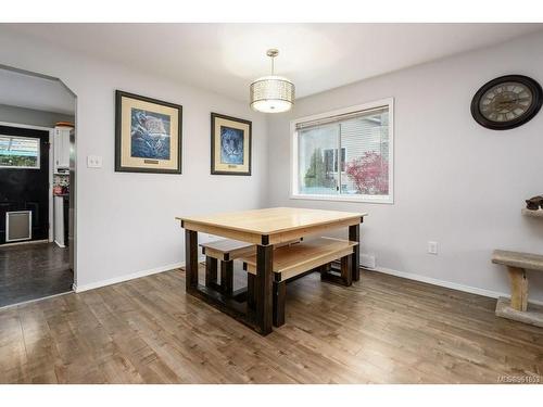 900 Hobson Ave, Courtenay, BC - Indoor Photo Showing Dining Room