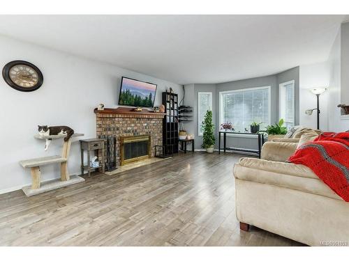 900 Hobson Ave, Courtenay, BC - Indoor Photo Showing Living Room With Fireplace