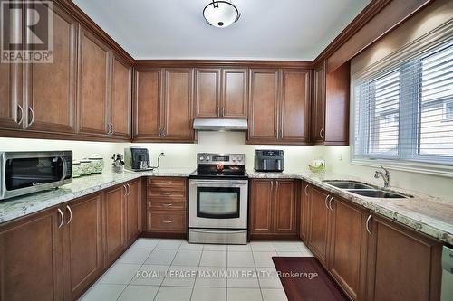 57 Credo Drive, Vaughan, ON - Indoor Photo Showing Kitchen With Double Sink