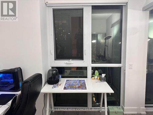 #4605 -7 Grenville St, Toronto, ON - Indoor Photo Showing Office