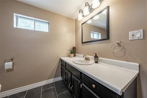134 Schooley Road, Fort Erie, ON - Indoor Photo Showing Bathroom