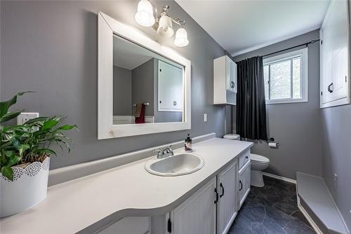 134 Schooley Road, Fort Erie, ON - Indoor Photo Showing Bathroom