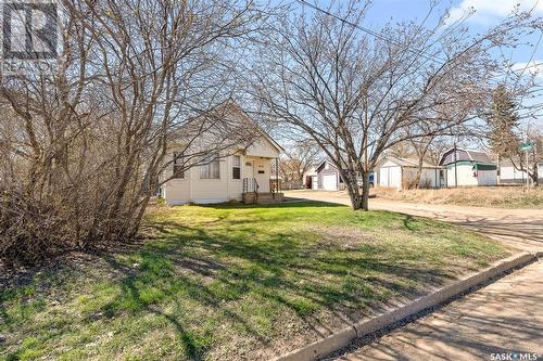 416 10Th Avenue Nw, Moose Jaw, SK - Outdoor
