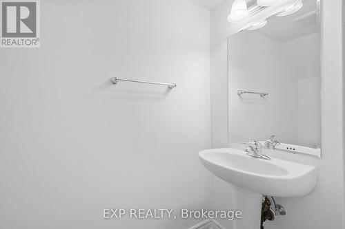 10 Affleck Road, Brampton, ON - Indoor Photo Showing Bathroom