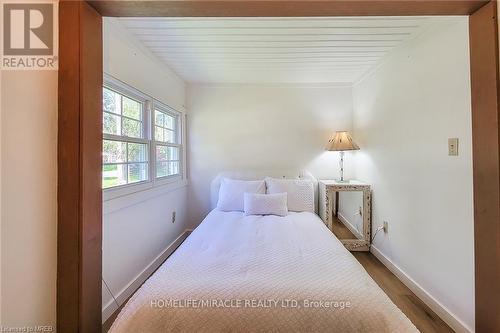 11141 Churchill Avenue, Port Colborne, ON - Indoor Photo Showing Bedroom