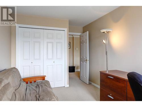 3220 Centennial Drive Unit# 312, Vernon, BC - Indoor Photo Showing Bedroom