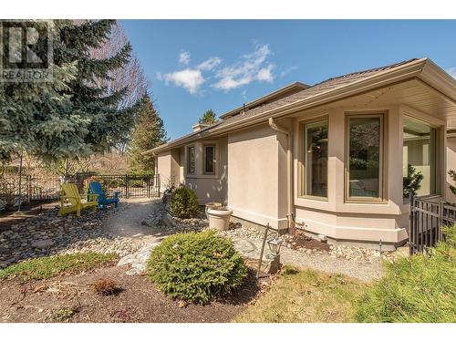 3936 Gallaghers Parkway, Kelowna, BC - Outdoor