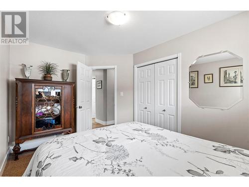 5013 5Th Avenue, Vernon, BC - Indoor Photo Showing Bedroom