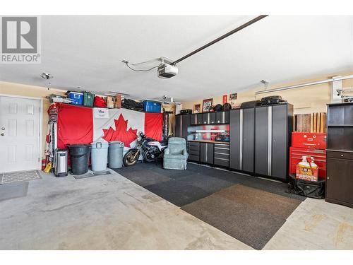 5013 5Th Avenue, Vernon, BC - Indoor Photo Showing Garage