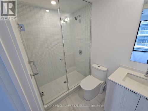 #1317 -1 Jarvis St, Hamilton, ON - Indoor Photo Showing Bathroom