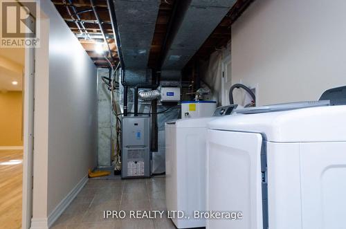 26 Best Ave, Hamilton, ON - Indoor Photo Showing Laundry Room