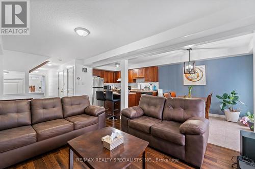 87 Donald Bell Drive Dr, Hamilton, ON - Indoor Photo Showing Living Room