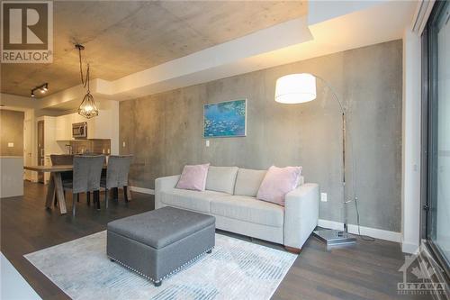 224 Lyon Street N Unit#311, Ottawa, ON - Indoor Photo Showing Living Room