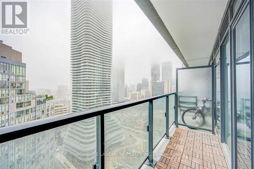 #2402 -955 Bay St, Toronto, ON - Outdoor With Exterior