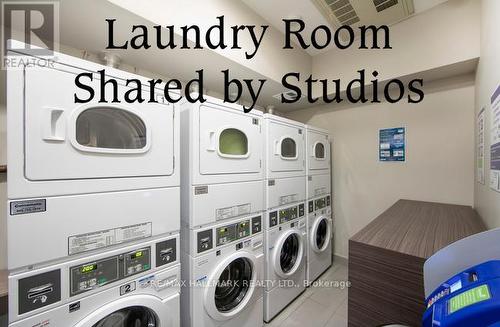 #907 -132 Berkeley St, Toronto, ON - Indoor Photo Showing Laundry Room