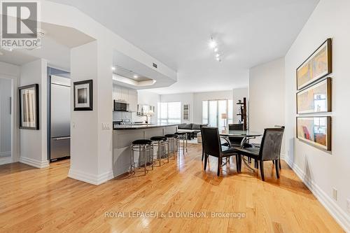 #603 -38 Avenue Rd W, Toronto, ON - Indoor Photo Showing Dining Room