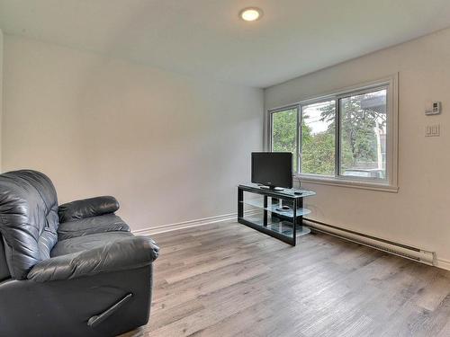 Living room - 4299 1Re Avenue, Laval (Laval-Ouest), QC - Indoor