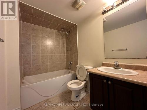 Unit 2 - 369 Gilpin Drive, Newmarket, ON - Indoor Photo Showing Bathroom