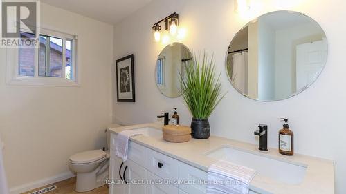 24 Douglas Drive, Barrie, ON - Indoor Photo Showing Bathroom
