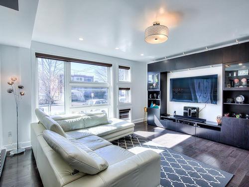 Living room - 257 Rue Cousineau, Laval (Pont-Viau), QC - Indoor Photo Showing Living Room