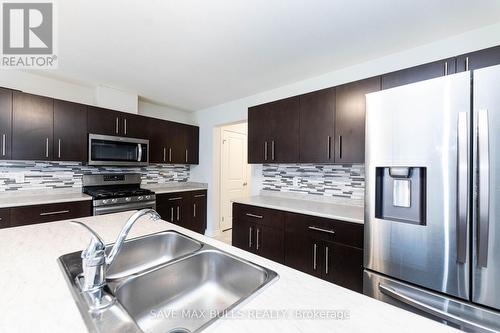 18 Myrtle St, Pelham, ON - Indoor Photo Showing Kitchen With Double Sink