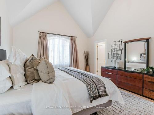 176 Joicey Blvd, Toronto, ON - Indoor Photo Showing Bedroom
