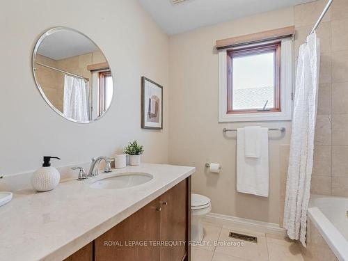 176 Joicey Blvd, Toronto, ON - Indoor Photo Showing Bathroom