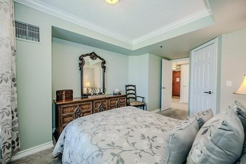 100 Burloak Drive|Unit #2407, Burlington, ON - Indoor Photo Showing Bedroom