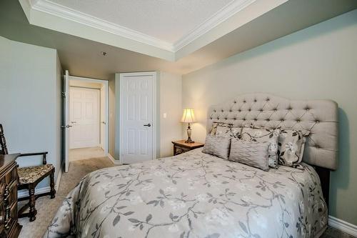 100 Burloak Drive|Unit #2407, Burlington, ON - Indoor Photo Showing Bedroom