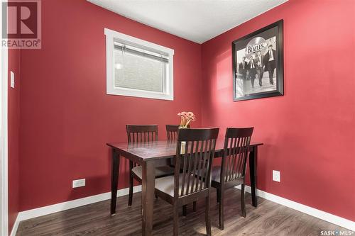 908 Elliott Street, Regina, SK - Indoor Photo Showing Dining Room