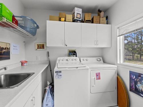 4655 Westsyde Rd, Kamloops, BC - Indoor Photo Showing Laundry Room