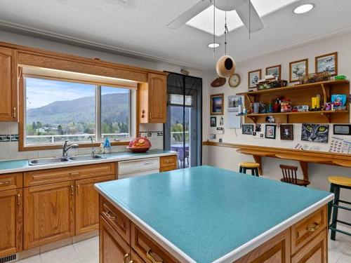 4655 Westsyde Rd, Kamloops, BC - Indoor Photo Showing Kitchen With Double Sink