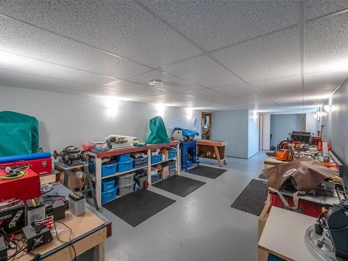 313 Linden Avenue, Kaleden, BC - Indoor Photo Showing Laundry Room