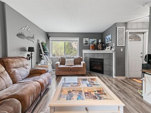 3-1032 Cedar Street, Okanagan Falls, BC - Indoor Photo Showing Living Room With Fireplace