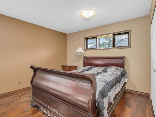 6750 Highway 33, Kelowna, BC - Indoor Photo Showing Bedroom