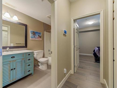 205-3570 Woodsdale Road, Lake Country, BC - Indoor Photo Showing Bathroom