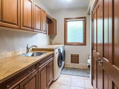 2053 Capistrano Drive, Kelowna, BC - Indoor Photo Showing Laundry Room